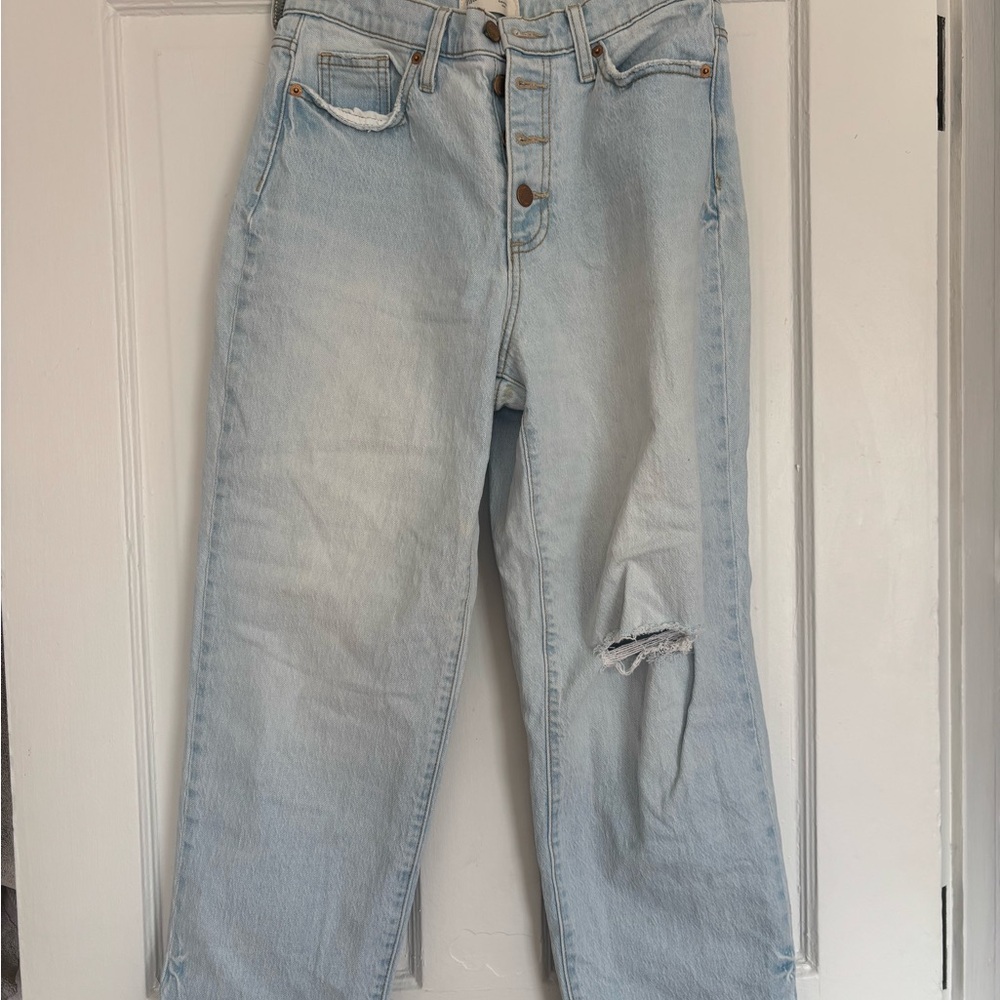 Universal Thread Light Blue Cropped Jeans